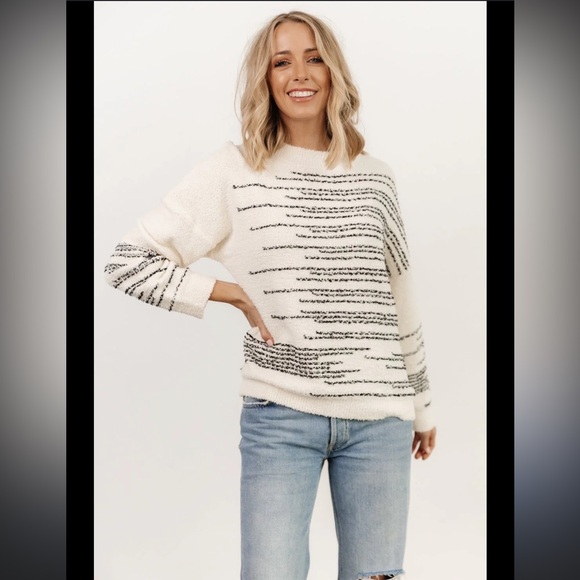 NWT BALTIC BORN Jubes Geo Sweater Fuzzy Crewneck Black Cream Women’s Large - Picture 1 of 8